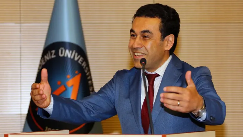 Akdeniz Üniversitesi’nde intihal skandalı: Eski rektör yardımcısının profesörlüğü iptal edildi