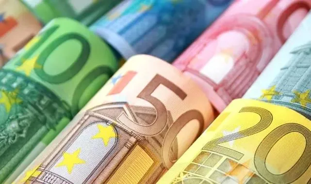 Dolar ve Euro'da Şok Değişim! İşte Anlık Döviz Kurları