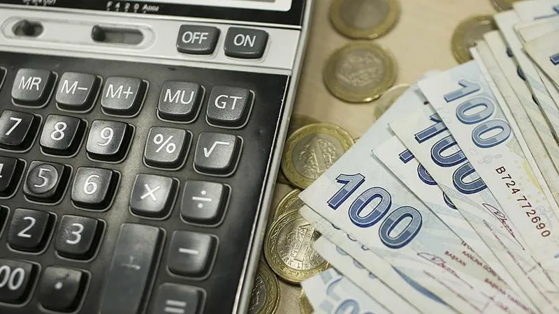 Asgari ücrette gözler 2026'ya çevrildi: En düşük ve en yüksek zam beklentisi ne?