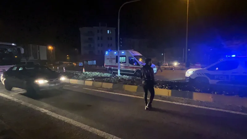 Bartın'da Polise Otomobil Çarptı! Uygulamada Feci Kaza