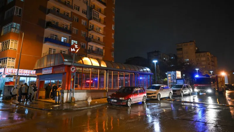 Ankara Metrosunda Korku Dolu Anlar! Duman Paniği