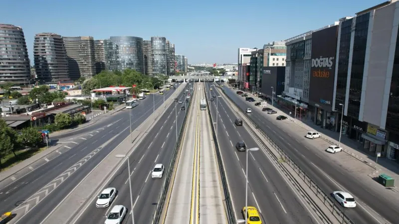 İstanbul'da Bayram Sürprizi: Yollar Neden Bomboş? İşte Cevabı!
