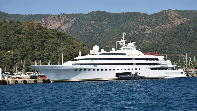 Bush ailesini de ağırlamıştı: Lüks yat 'Lady Moura' Marmaris'te