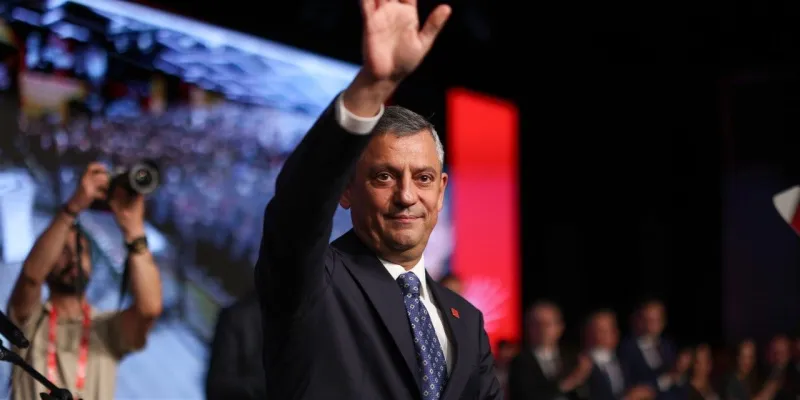 CHP'de Kritik Kurultay Takvimi! Özgür Özel'in Yeni Stratejisi Ne?