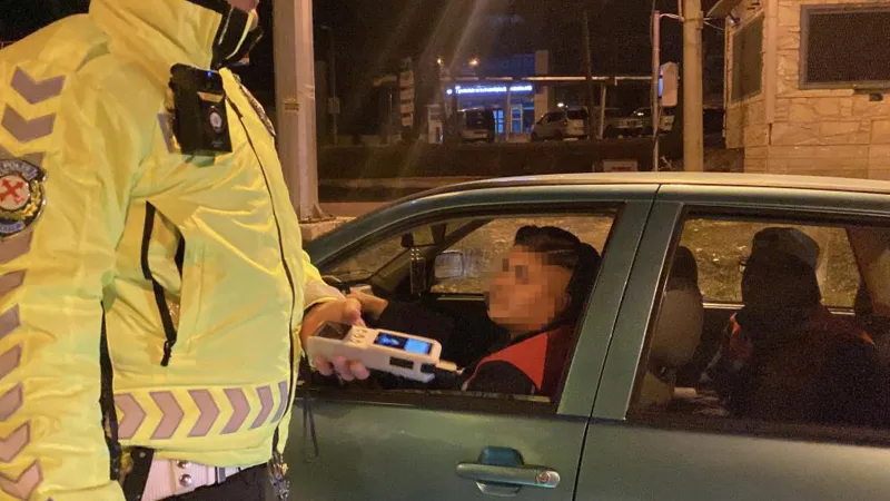 Direksiyon başında alkollü yakalandı, ehliyeti kaptırdı