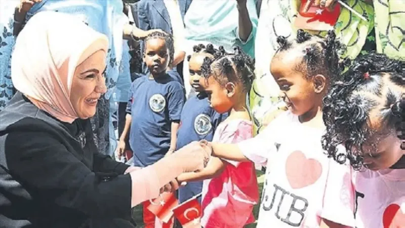Emine Erdoğan'dan Kız Çocukları Günü'ne Damga Vuran Mesaj!
