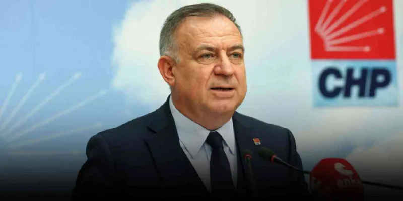 Gökan Zeybek'ten İBB operasyonuna tepki: Tükenmiş bir iktidarın son çırpınışları bunlar