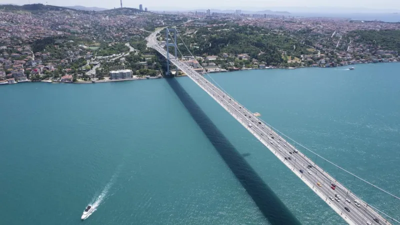 İstanbul Boğazı'nda Tehlike! Gemi Trafiği Neden Durdu?