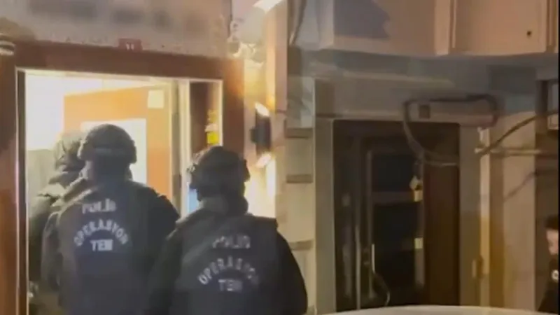 İstanbul'da DEAŞ Operasyonu! 6 Kişi Gözaltında mı?