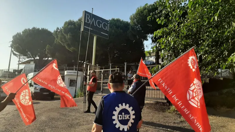 İşten atılan Baggi Tekstil işçileri, dava sonucunda işbaşı yapıyor