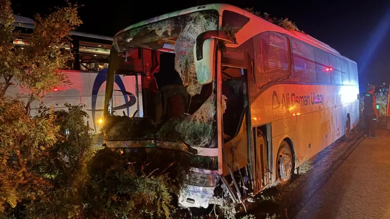 Kayseri'de Otobüs Kazası: 1 Ölü, 13 Yaralı! Şok Detaylar!