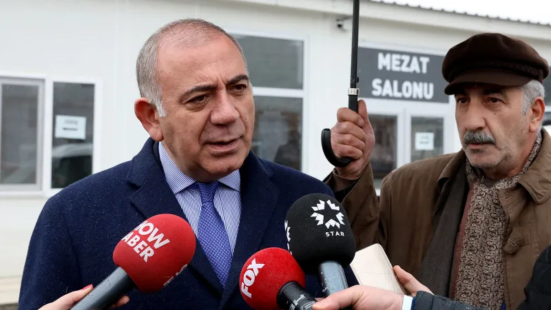 Gürsel Tekin CHP İl Başkanlığı'na Gitmekten Vazgeçti! Şok Gelişme
