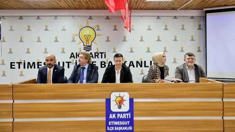 Beşikçioğlu'na AK Parti'den Şok Sözler: Keşke Rol İcabı Yapsa!