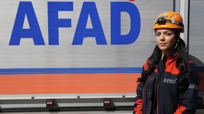 Depremzede Aslı'nın İnanılmaz Dönüşümü: AFAD Kahramanı Oldu!
