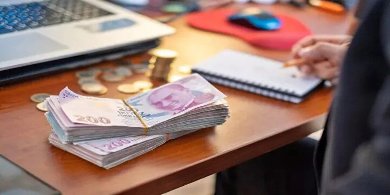 İhtiyaç Kredisi Şoku! 50 Bin TL'ye Geri Ödeme Farkı Uçtu!