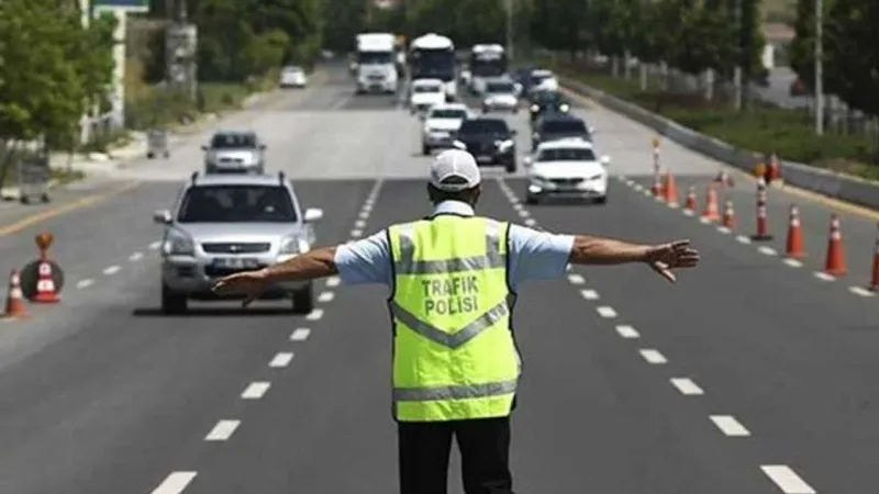 İstanbul'da Maraton Alarmı! Hangi Yollar Kapalı? Toplu Taşıma Değişti Mi?