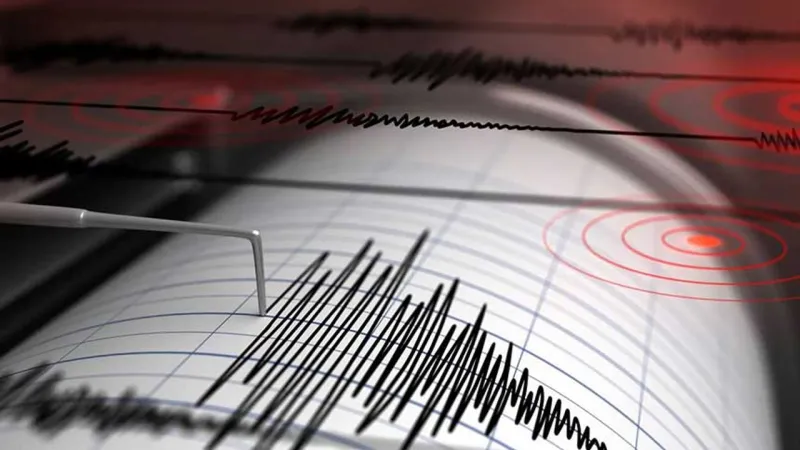 Kütahya Sallandı! Simav'da Deprem Paniği: İşte İlk Detaylar