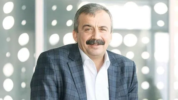 Sırrı Süreyya Önder'e Ne Oldu? Kalp Krizi Gerçeği!