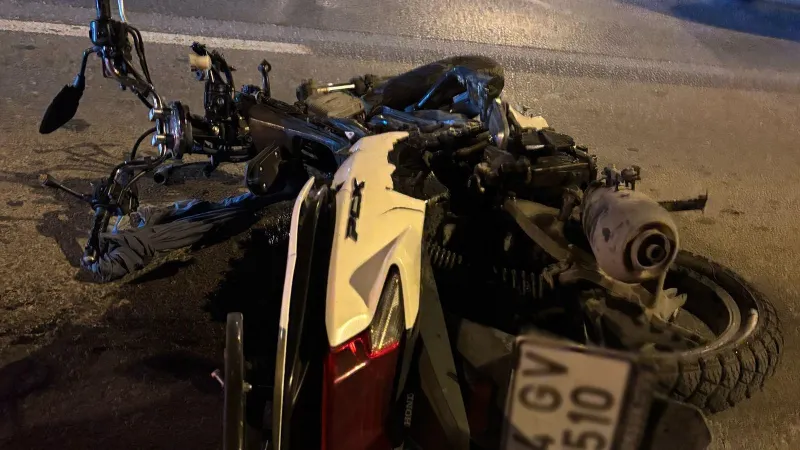 Feci Kaza! Motosiklet Sürücüsü Can Verdi! İstanbul'da Şok Ölüm