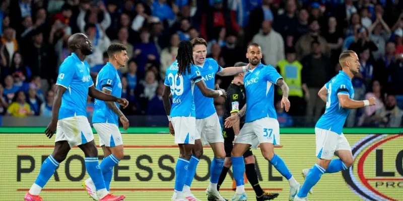 Napoli Teknik Direktörü Conte'den Şok Hamle! Şirket Mi Kurdu?