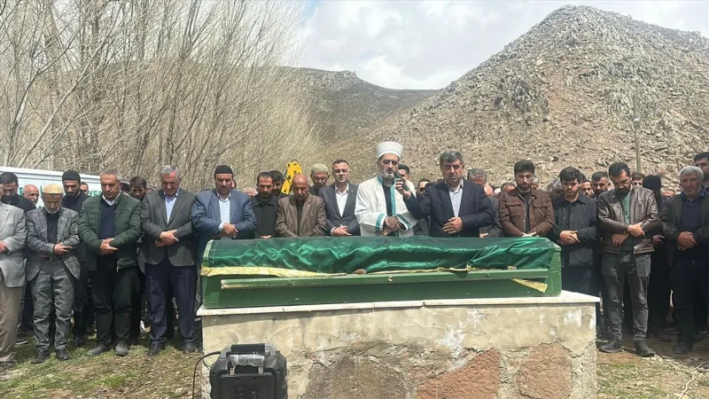 Van'da Feci Kaza: Baba ve İki Kızı Toprağa Verildi! Şok Detaylar