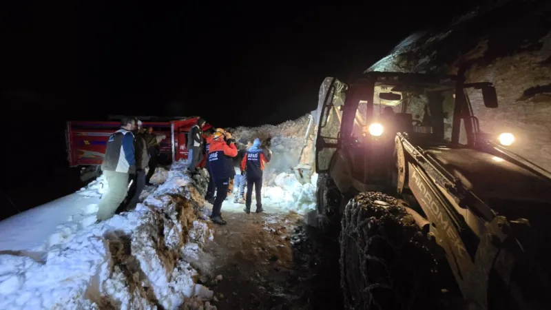 Rize'de çığ nedeniyle mahsur kalan 15 kişi kurtarıldı