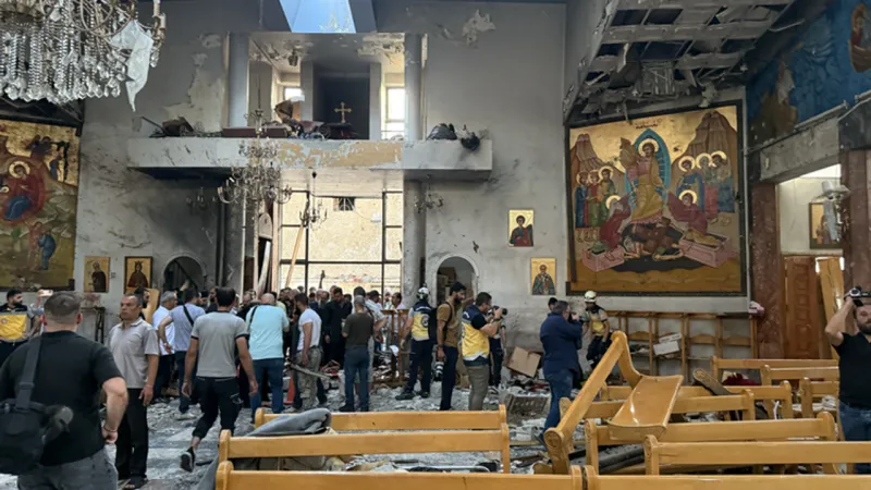 Şam'da kilisede meydana gelen patlamada 13 kişi hayatını kaybetti