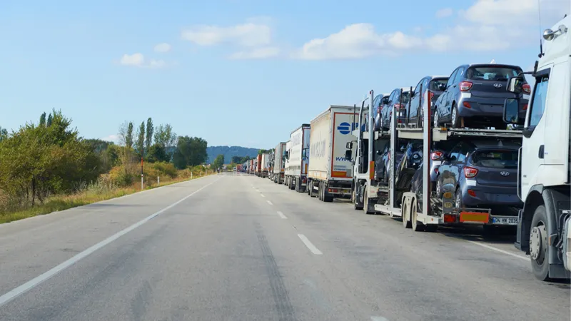 TIR Şoförleri Alarm Veriyor! Taze Ürün Baskısı Kazaları Tetikliyor Mu?