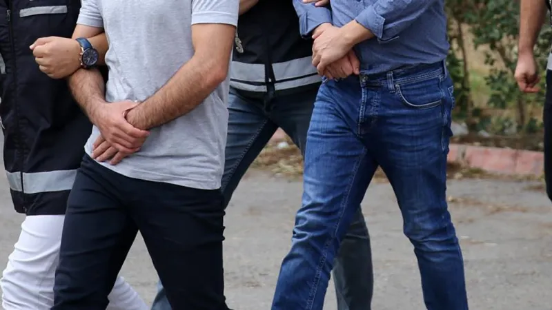 Yerlikaya: Yabancıların Türk vatandaşı olabilmesi için muvazaalı gayrimenkul satışı yapan organize suç örgütü çökertildi